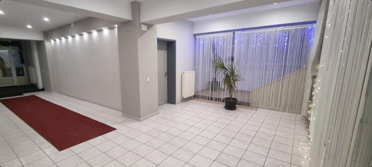 Casablanca Vandrerhjem Craiova Eksteriør bilde